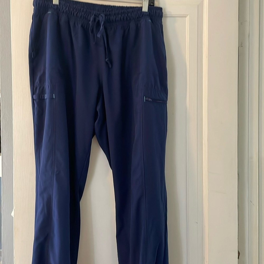 Scrub star navy cargo scrub pants